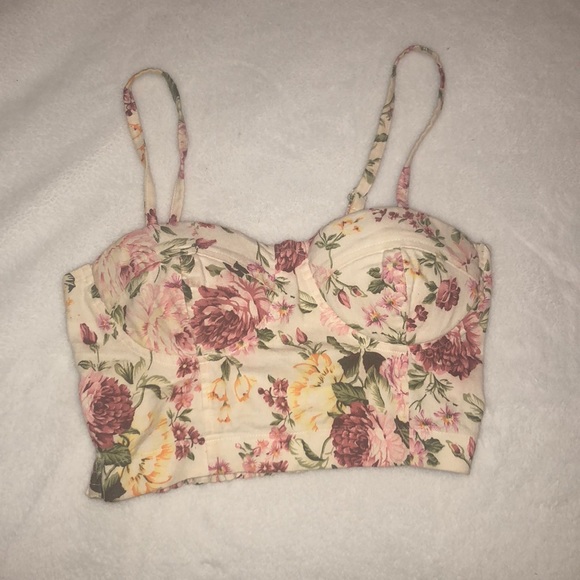wildcat Tops - [3 for 15$] Wildcat floral crop top